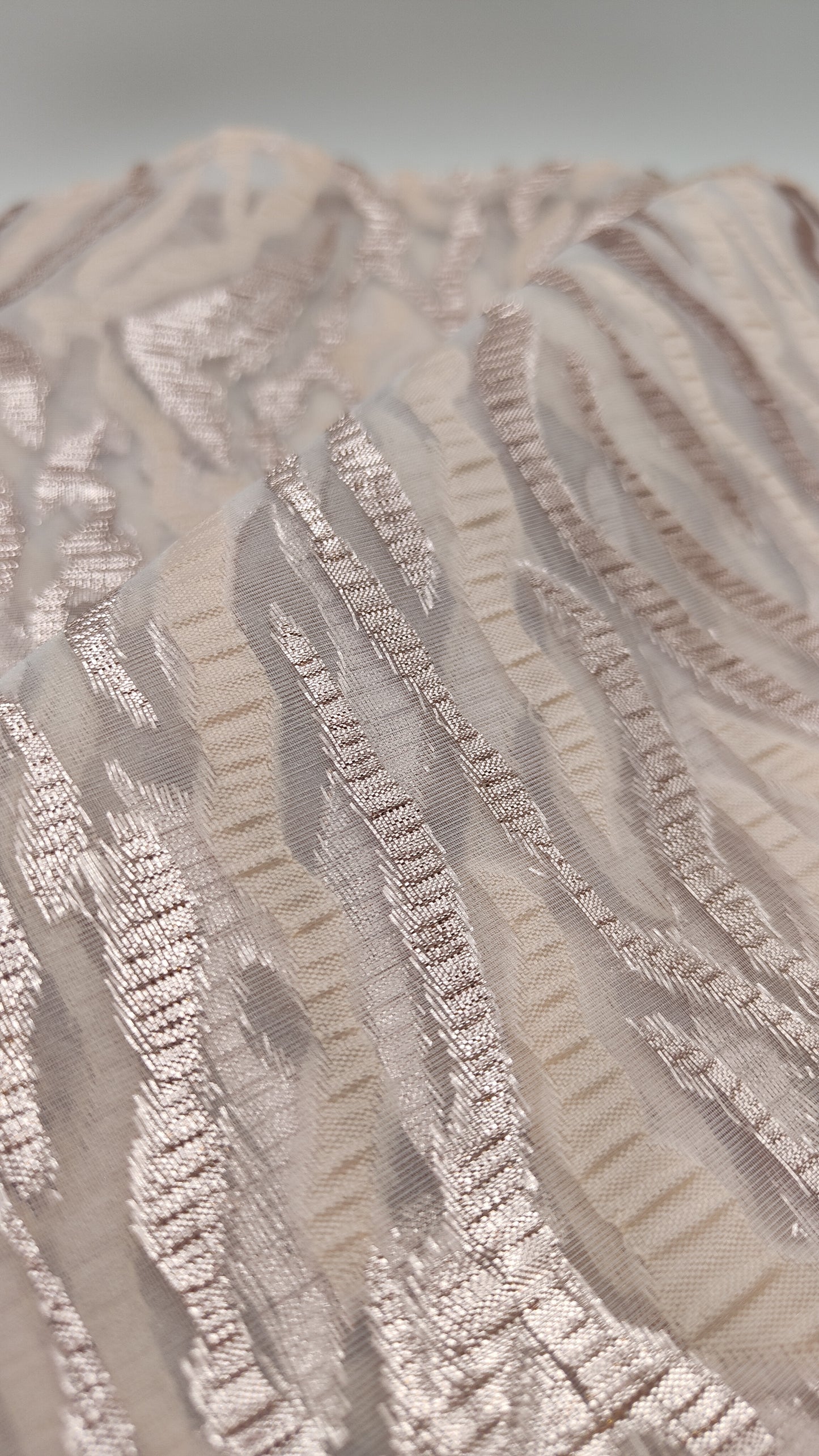 Jacquard fil coupé
